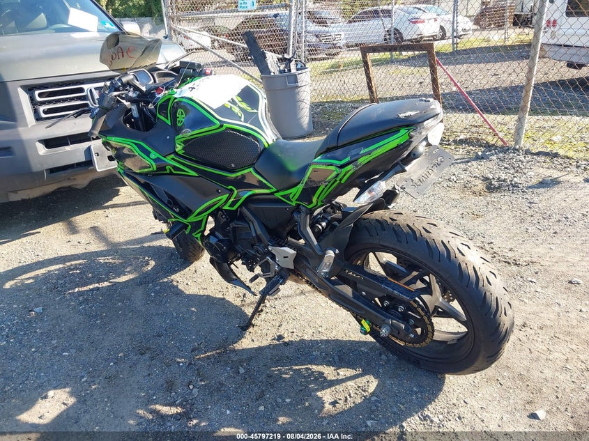 2017 Kawasaki Ninja VIN JKAEXEJ12HDA00461 IAAI salvage auction — LEFT SIDE, Wait Title, sold $950 on 2026-09-16 (photo 3)