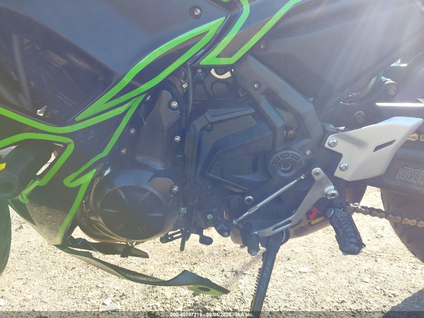 2017 Kawasaki Ninja VIN JKAEXEJ12HDA00461 IAAI salvage auction — LEFT SIDE, Wait Title, sold $950 on 2026-09-16 (photo 9)
