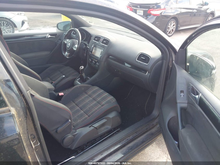 2010 Volkswagen Gti VIN WVWED7AJ5AW402024 IAAI salvage auction — LEFT SIDE, Clear (Florida), sold $1,850 on 2026-08-19 (photo 5)