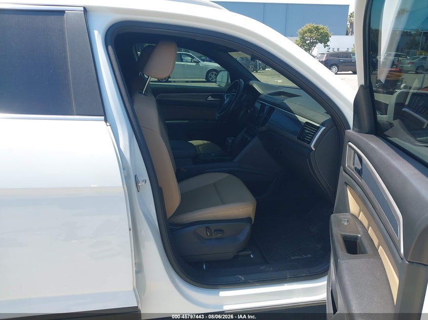 2020 Volkswagen Atlas cross sport VIN 1V2EE2CA3LC229667 IAAI salvage auction — REAR END, Salvage Title, sold $8,000 on 2026-08-16 (photo 5)