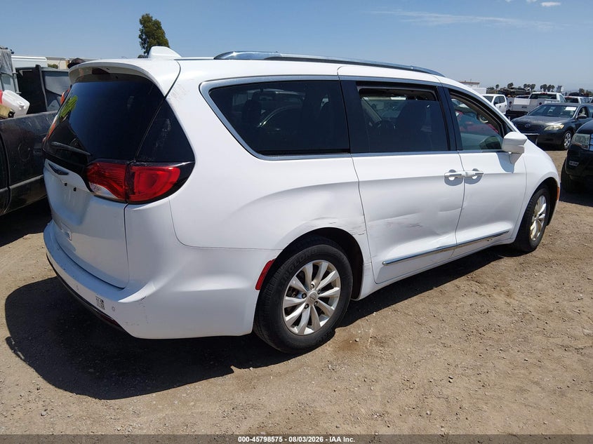 2019 Chrysler Pacifica VIN 2C4RC1BG9KR548263 IAAI salvage auction — SIDE, Salvage Title, sold $0 on 2026-09-10 (photo 4)