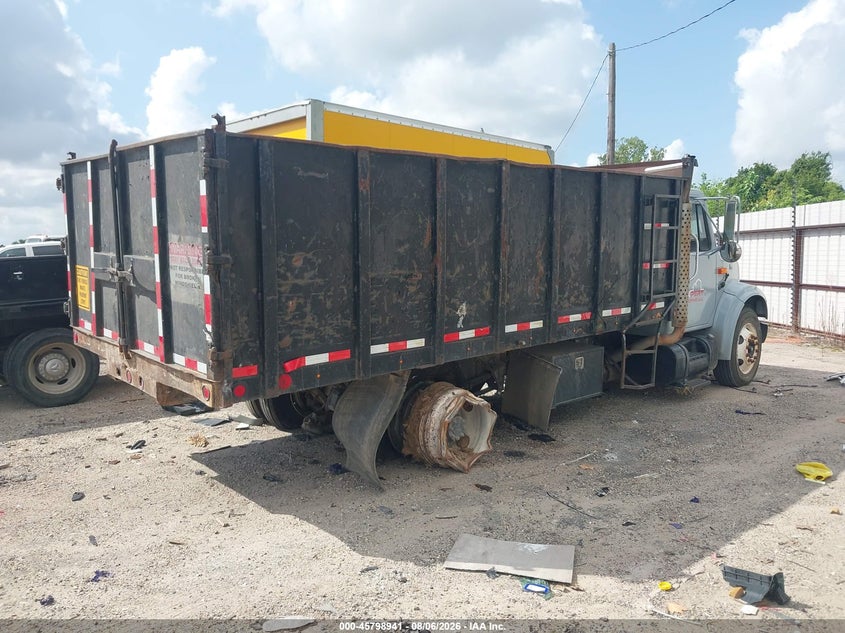 2001 International 4000 series VIN 1HTSCAAL41H386779 IAAI salvage auction — SIDE, Salvage (Texas), sold $325 on 2026-09-07 (photo 4)