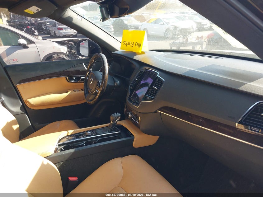 2016 Volvo Xc90 VIN YV4A22PK4G1035384 IAAI salvage auction — REAR END, Salvage Certificate (California), sold $6,975 on 2026-09-09 (photo 5)