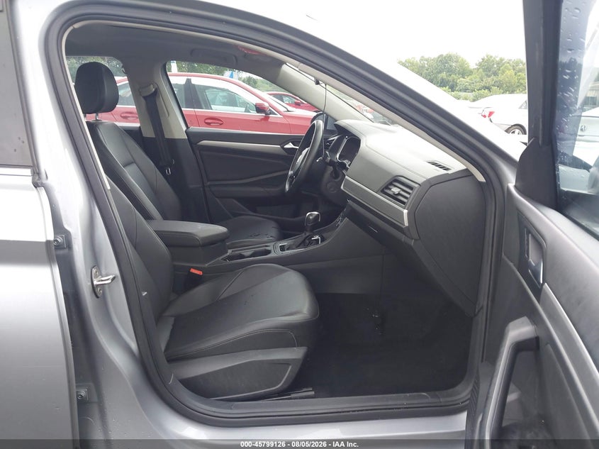 2020 Volkswagen Jetta VIN 3VWCB7BU2LM014559 IAAI salvage auction — FRONT END, Salvage Title, sold $2,700 on 2026-09-22 (photo 5)