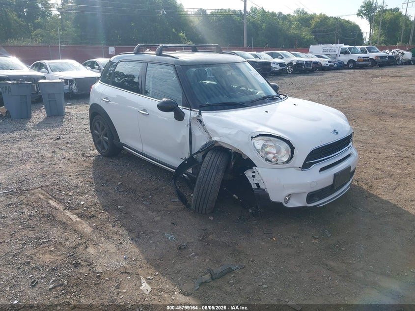 2015 Mini Countryman VIN WMWZC5C53FWP47355 IAAI salvage auction — SIDE, Salvage Title, sold $225 on 2026-09-05 (photo 1)