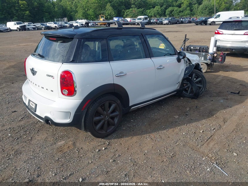 2015 Mini Countryman VIN WMWZC5C53FWP47355 IAAI salvage auction — SIDE, Salvage Title, sold $225 on 2026-09-05 (photo 4)
