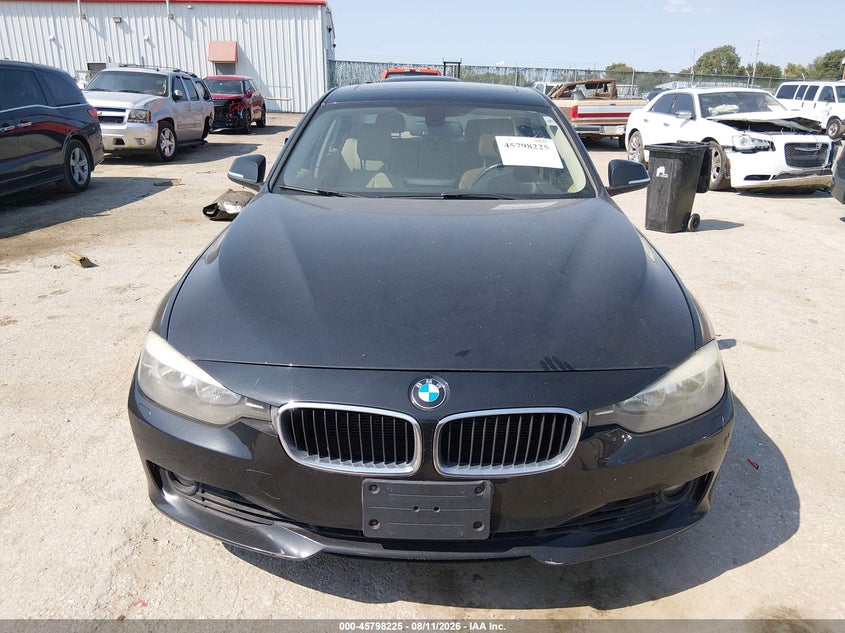2013 BMW 3er VIN WBA3B3C52DF538182 IAAI salvage auction — NORMAL WEAR, Salvage Title, sold $1,050 on 2026-08-21 (photo 6)