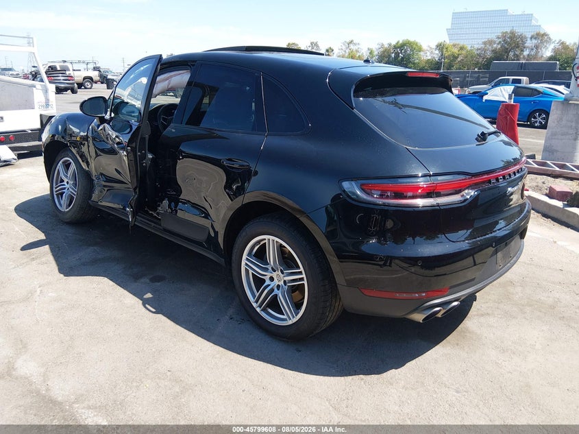 2020 Porsche Macan VIN WP1AB2A50LLB36005 IAAI salvage auction — LEFT SIDE, Wait Title, sold $12,600 on 2026-10-08 (photo 3)