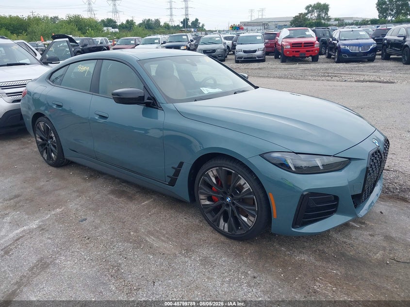 2025 BMW 4er VIN WBA33FB0XSFU85135 — IAAI salvage auction photo