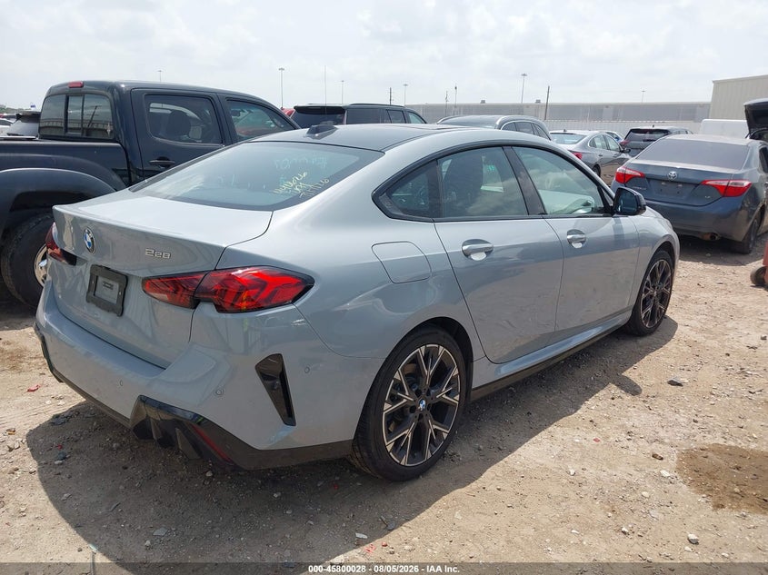 2026 BMW 2er VIN WBA83GG09T7U55530 IAAI salvage auction — NORMAL WEAR, Clear (Florida), sold $19,800 on 2026-08-13 (photo 4)