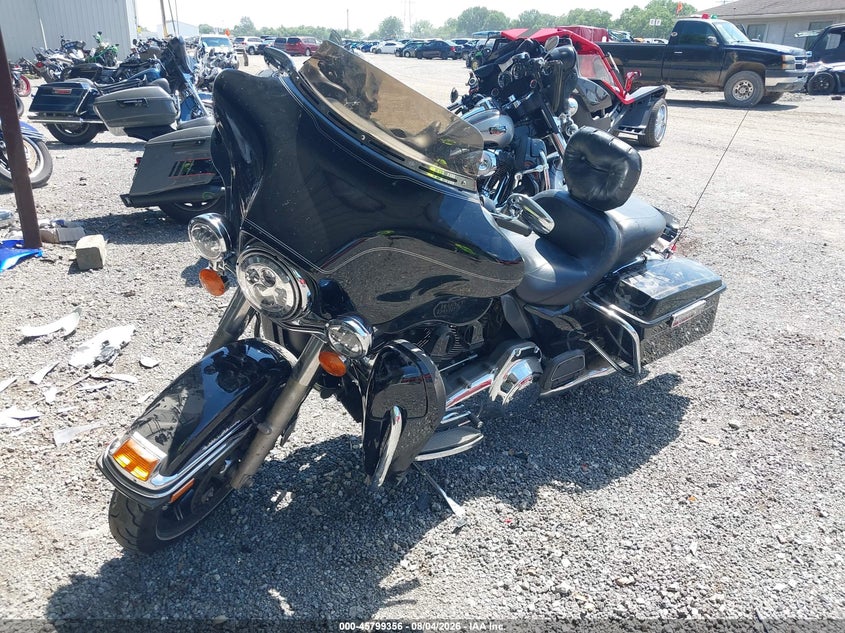2010 Harley-davidson Flhtcu VIN 1HD1FC416AB620203 IAAI salvage auction — WATER/FLOOD, Salvage (Indiana), sold $975 on 2026-09-16 (photo 2)