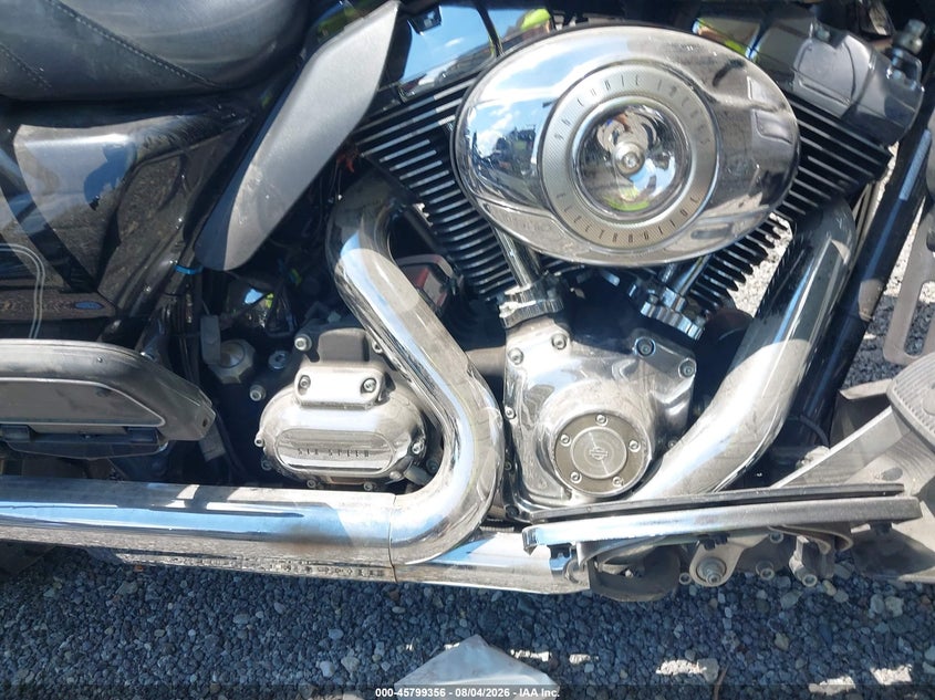 2010 Harley-davidson Flhtcu VIN 1HD1FC416AB620203 IAAI salvage auction — WATER/FLOOD, Salvage (Indiana), sold $975 on 2026-09-16 (photo 8)