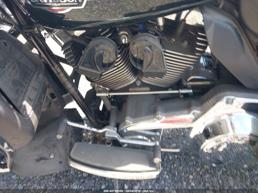 2010 Harley-davidson Flhtcu VIN 1HD1FC416AB620203 IAAI salvage auction — WATER/FLOOD, Salvage (Indiana), sold $975 on 2026-09-16 (photo 9)