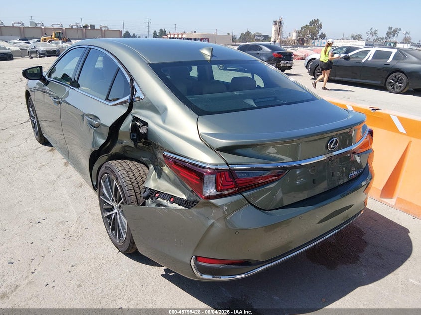 2025 Lexus ES VIN 58ADA1C14SU061182 IAAI salvage auction — REAR END, Salvage Title, sold $22,750 on 2026-09-14 (photo 3)