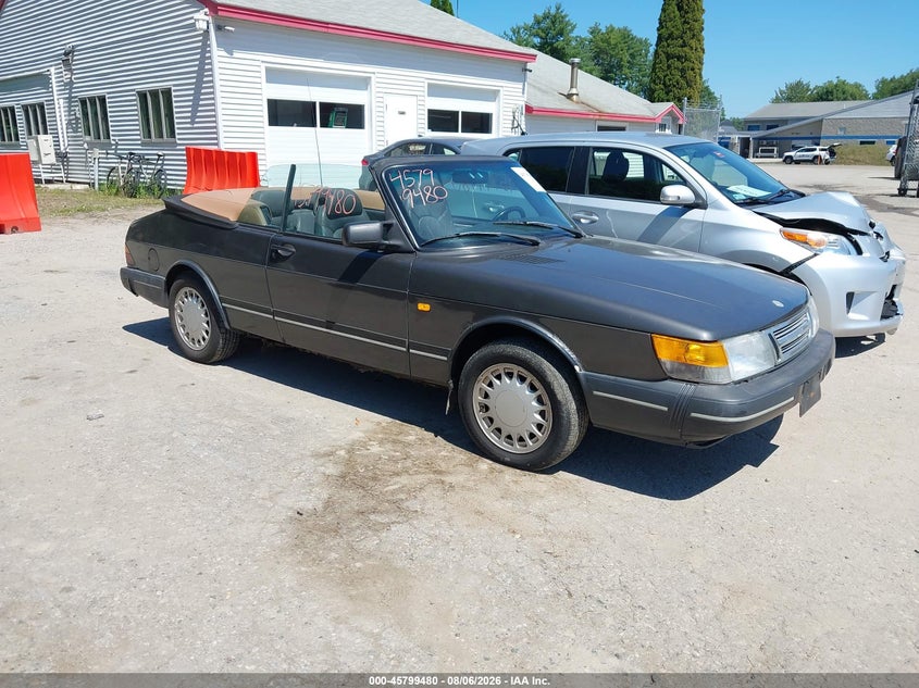 1989 Saab 900 VIN YS3AT76L9K7012799 IAAI salvage auction — NORMAL WEAR, Clear (Massachusetts), sold $450 on 2026-08-17 (photo 1)