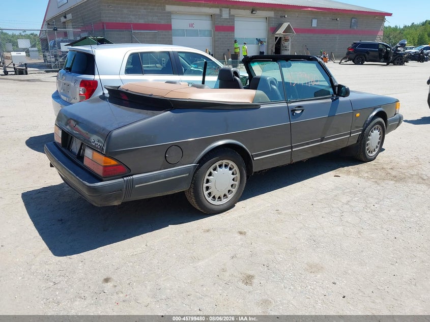 1989 Saab 900 VIN YS3AT76L9K7012799 IAAI salvage auction — NORMAL WEAR, Clear (Massachusetts), sold $450 on 2026-08-17 (photo 4)
