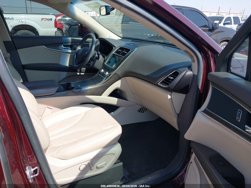 2017 Lincoln Mkx VIN 2LMPJ6KR8HBL13804 IAAI salvage auction — LEFT FRONT, Salvage Title, sold $5,500 on 2026-09-06 (photo 5)