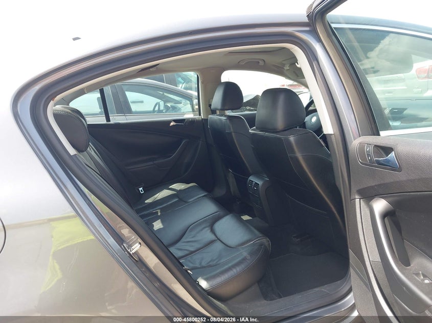 2007 Volkswagen Passat VIN WVWEK93C27P069073 IAAI salvage auction — NORMAL WEAR, Original (Texas), sold $175 on 2026-08-17 (photo 8)