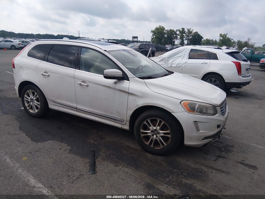 2015 Volvo Xc60 VIN YV4612RK2F2677018 IAAI salvage auction — NORMAL WEAR, Clear (New Jersey), sold $400 on 2026-08-17 (photo 1)