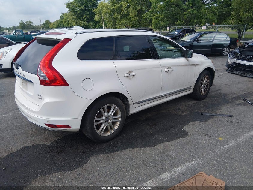 2015 Volvo Xc60 VIN YV4612RK2F2677018 IAAI salvage auction — NORMAL WEAR, Clear (New Jersey), sold $400 on 2026-08-17 (photo 4)