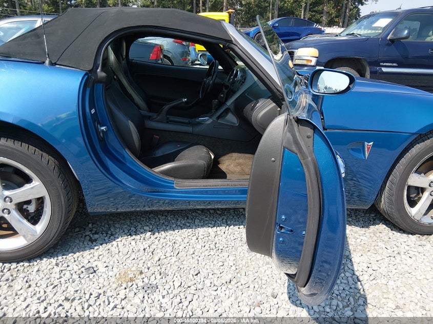 2007 Pontiac Solstice VIN 1G2MB35B17Y131655 IAAI salvage auction — REAR END, Bill Of Sale (Washington), sold $650 on 2026-08-24 (photo 5)