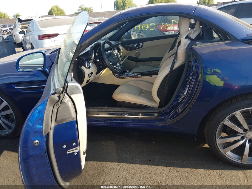 2017 Mercedes-benz Slc-klasse VIN WDDPK3JA5HF138052 IAAI salvage auction — REAR END, Salvage Title, sold $5,250 on 2026-09-11 (photo 8)