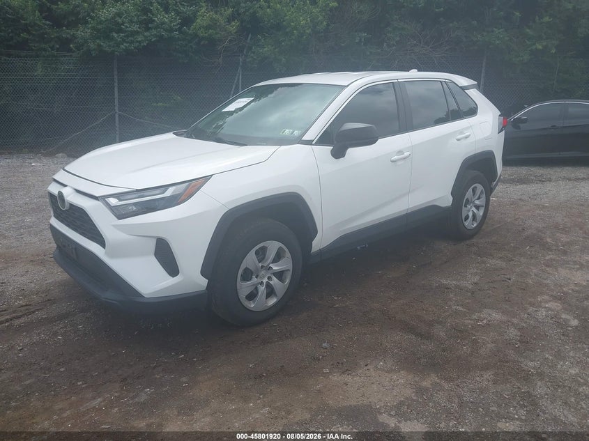 2024 Toyota Rav 4 VIN 2T3F1RFV8RC458927 IAAI salvage auction — RIGHT FRONT, Salvage Title, sold $13,700 on 2026-09-11 (photo 2)
