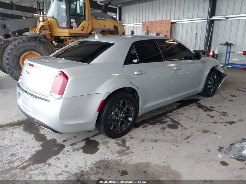 2019 Chrysler 300 VIN 2C3CCARG4KH602509 IAAI salvage auction — RIGHT SIDE, Salvage Title, sold $1,250 on 2026-09-24 (photo 4)