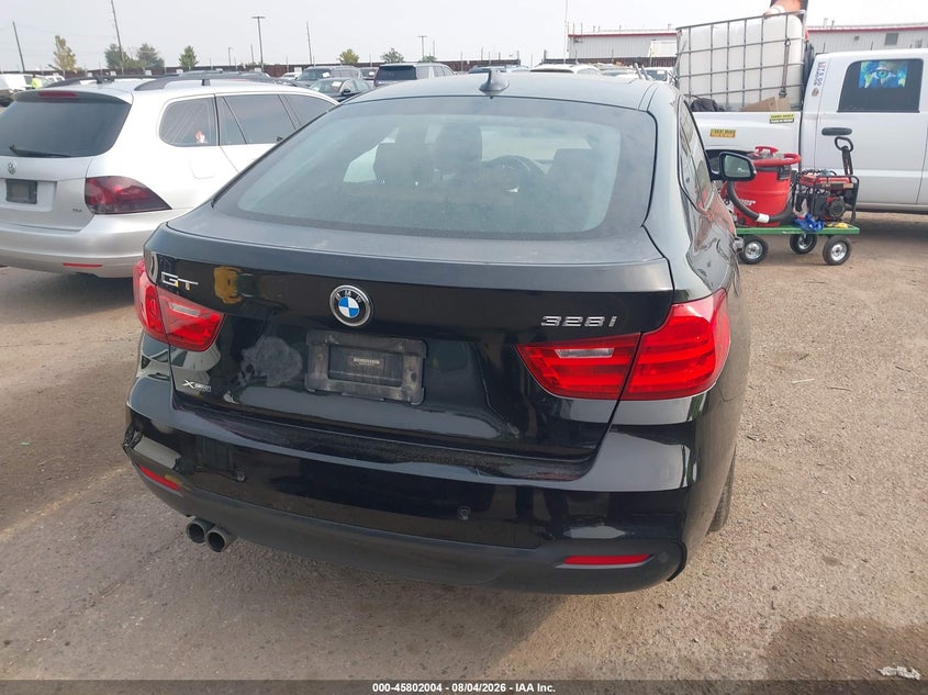 2016 BMW 3er VIN WBA8Z5C57GG501415 IAAI salvage auction — NORMAL WEAR, Clear (Colorado), sold $2,400 on 2026-08-12 (photo 4)