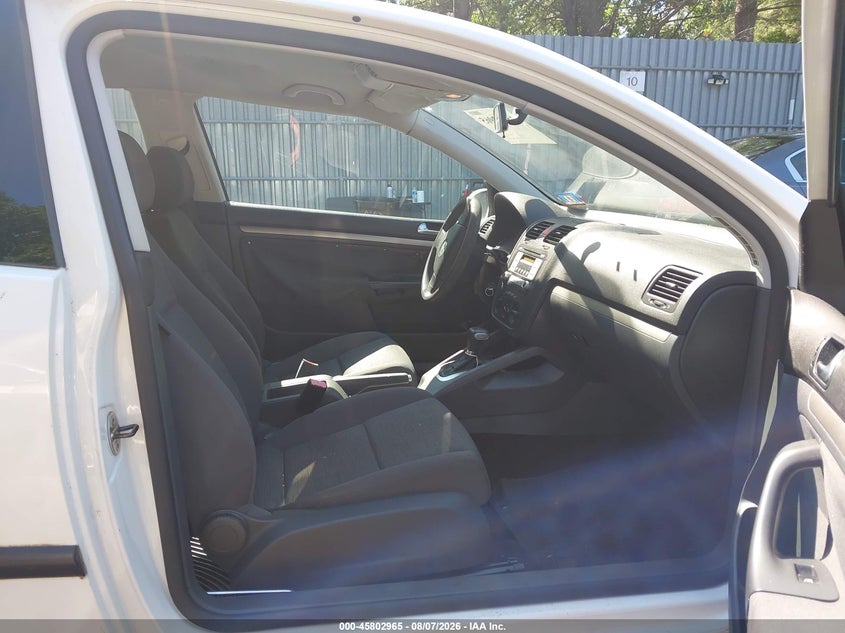 2008 Volkswagen Rabbit VIN WVWBB71K58W304445 IAAI salvage auction — NORMAL WEAR, Clear (New Jersey), sold $425 on 2026-08-12 (photo 5)