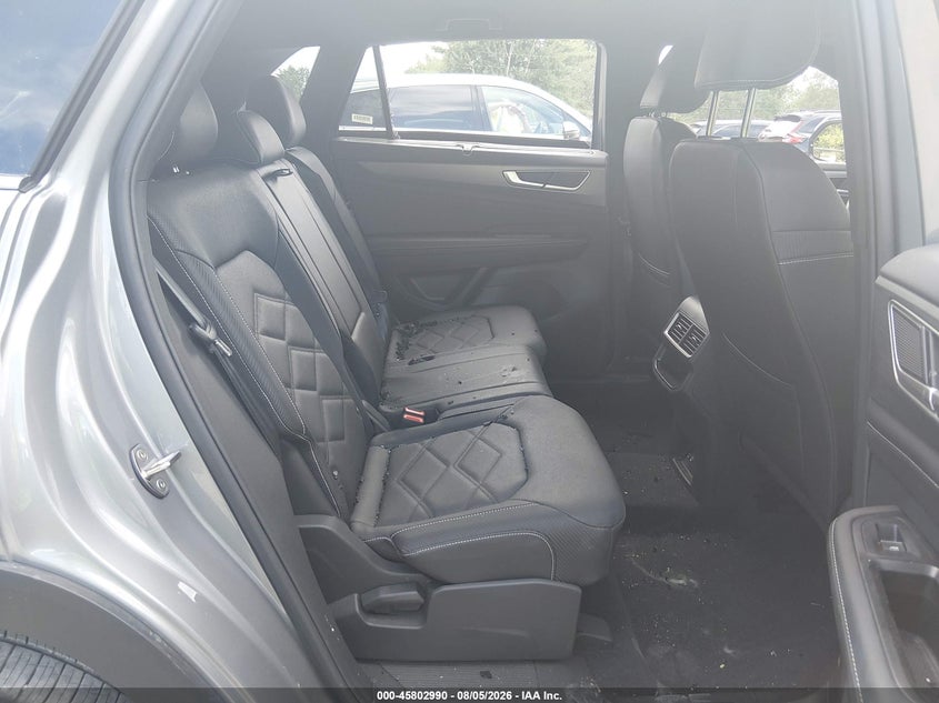 2026 Volkswagen Atlas cross sport VIN 1V2HC2CA3TC233138 IAAI salvage auction — SIDE, Salvage Title, sold $14,100 on 2026-08-18 (photo 8)