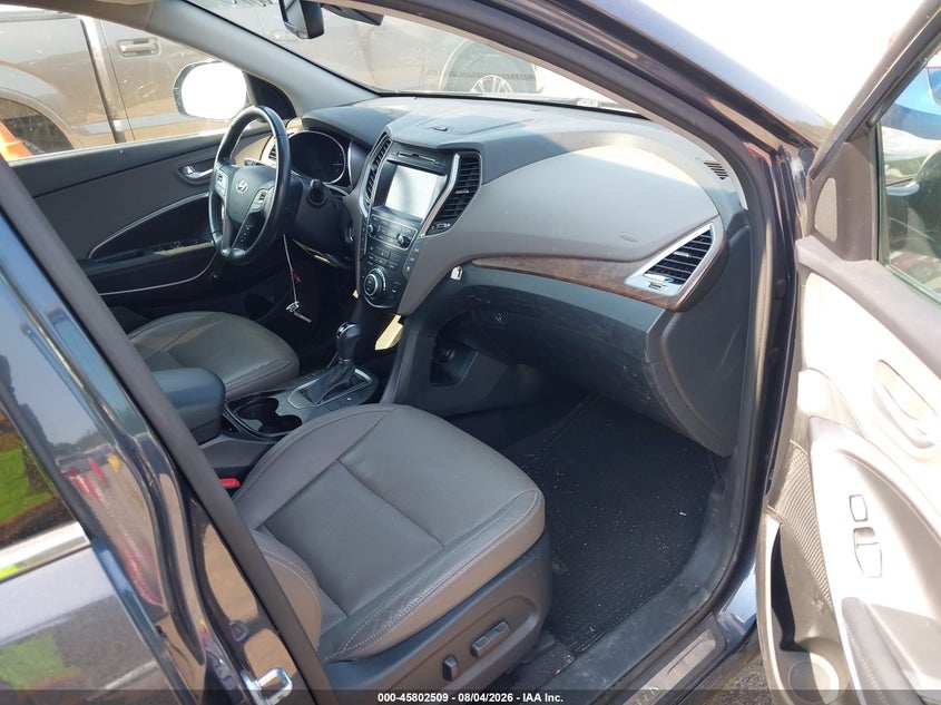 2017 Hyundai Santa fe VIN KM8SNDHF5HU233821 IAAI salvage auction — NORMAL WEAR, Clear (Illinois), sold $1,600 on 2026-08-24 (photo 5)