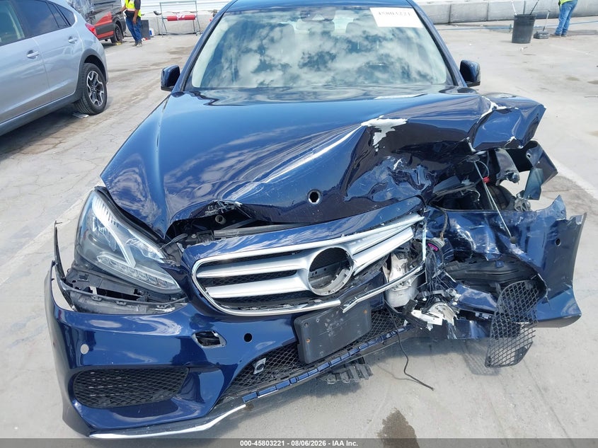 2014 Mercedes-benz E-klasse VIN WDDHF5KB0EA812242 IAAI salvage auction — FRONT END, Wait Title, sold $525 on 2026-09-16 (photo 6)