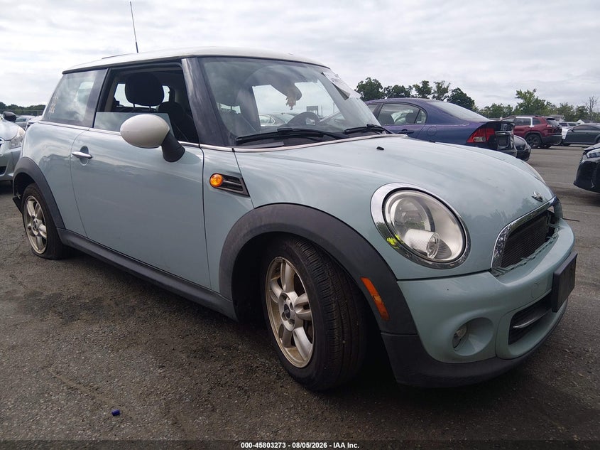 2013 Mini Hard top VIN WMWSU3C52DT548878 IAAI salvage auction — FRONT END, Wait Title, sold $300 on 2026-09-07 (photo 1)