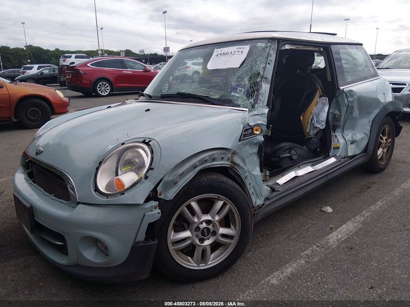 2013 Mini Hard top VIN WMWSU3C52DT548878 IAAI salvage auction — FRONT END, Wait Title, sold $300 on 2026-09-07 (photo 2)