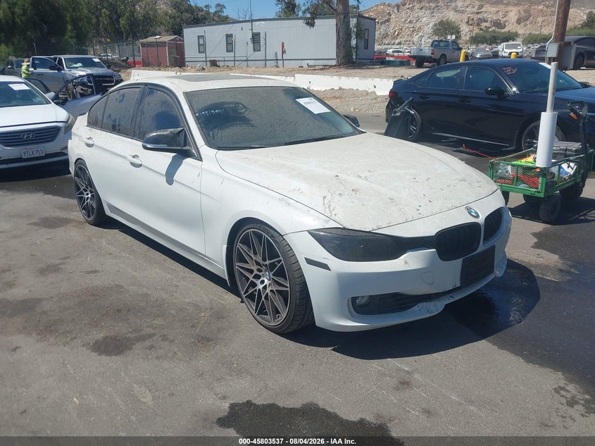 2014 BMW 3er VIN WBA3C1C52EK110753 IAAI salvage auction — NORMAL WEAR, Salvage (California), sold $425 on 2026-08-11 (photo 1)