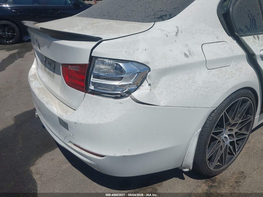 2014 BMW 3er VIN WBA3C1C52EK110753 IAAI salvage auction — NORMAL WEAR, Salvage (California), sold $425 on 2026-08-11 (photo 6)