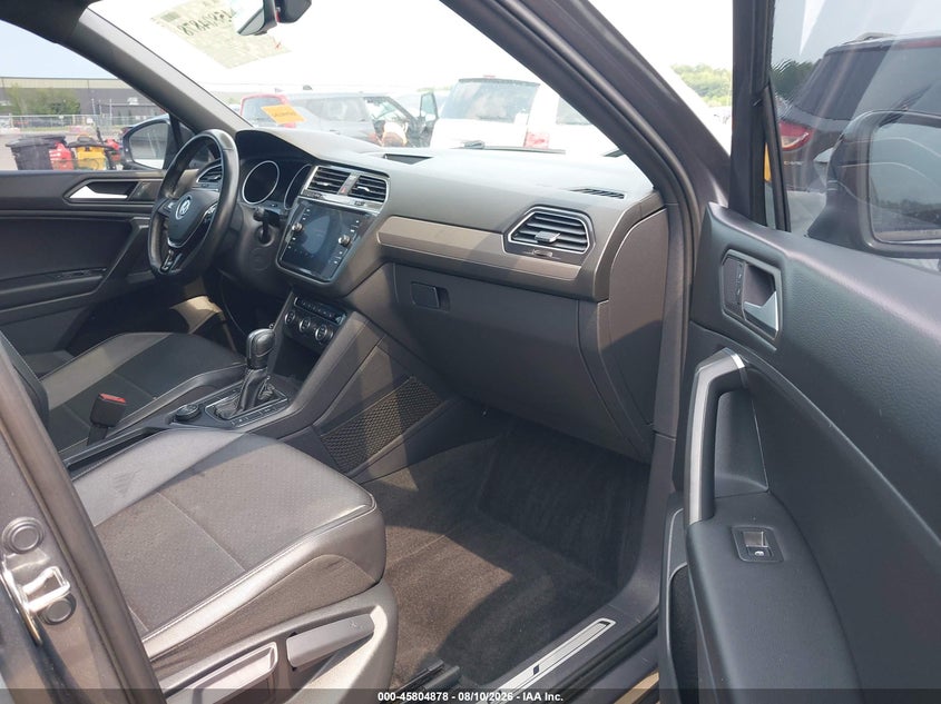 2021 Volkswagen Tiguan VIN 3VV2B7AX5MM159995 IAAI salvage auction — HAIL, Salvage Title, sold $11,550 on 2026-09-01 (photo 5)
