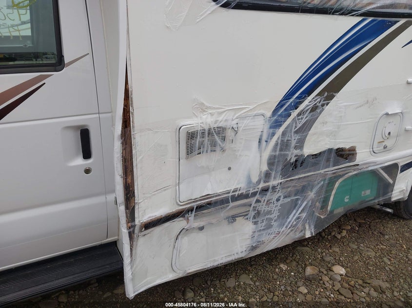 2017 Ford Econoline VIN 1FDWE3FS9HDC70270 IAAI salvage auction — SIDE, Salvage Title, sold $9,850 on 2026-09-29 (photo 6)