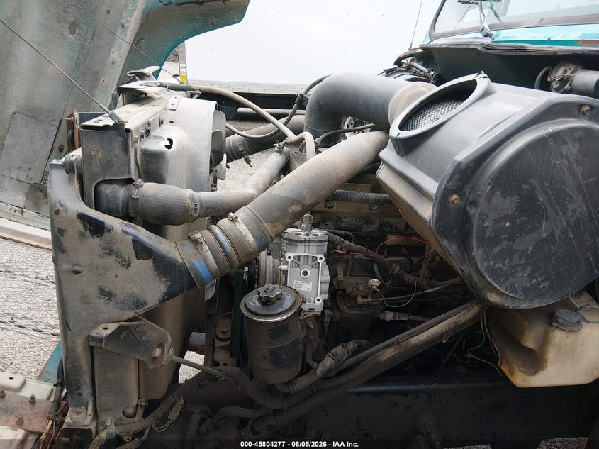1995 International 2000 VIN 1HTGGAUT0SH675715 IAAI salvage auction — ALL OVER, Clear (Virginia), sold $100 on 2026-09-09 (photo 9)