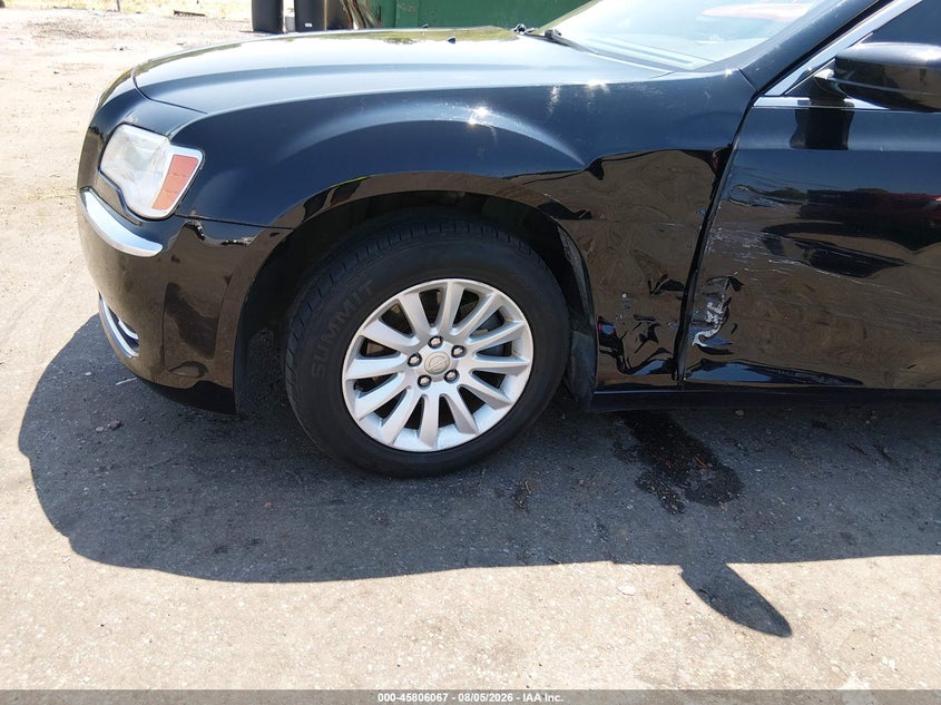 2014 Chrysler 300 VIN 2C3CCAAG6EH327192 IAAI salvage auction — SIDE, Wait Title, sold $1,000 on 2026-09-02 (photo 6)