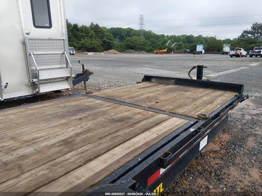 2023 Big tex trailer co inc Unknown VIN 16V1C2726P2270013 IAAI salvage auction — REPOSSESSION, Clear (North Carolina), sold $3,700 on 2026-08-26 (photo 5)