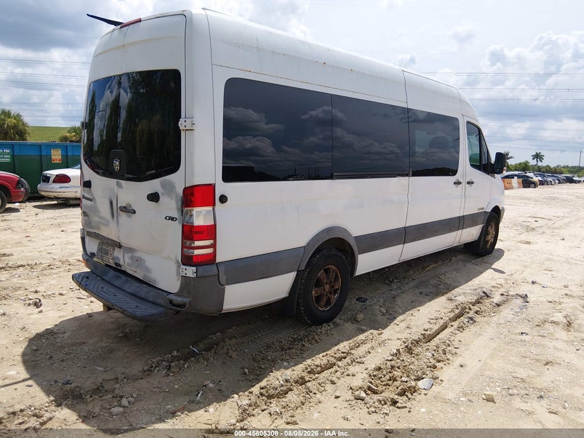2008 Dodge Sprinter VIN WDWPE845685331603 IAAI salvage auction — REAR END, Rebuildable (Florida), sold $6,400 on 2026-08-18 (photo 4)