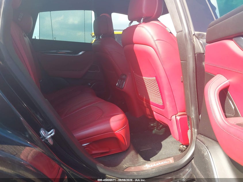 2017 Maserati Levante VIN ZN661XUS6HX222586 IAAI salvage auction — NORMAL WEAR, Clear (Virginia), sold $2,900 on 2026-08-10 (photo 8)