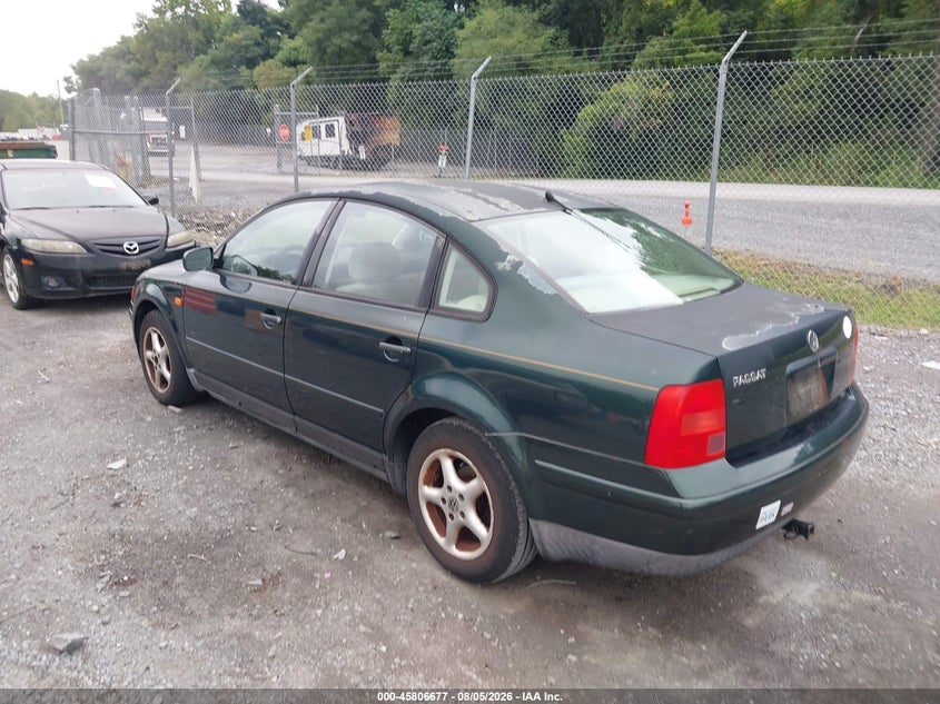 1998 Volkswagen Passat VIN WVWMA63B6WE118175 IAAI salvage auction — NORMAL WEAR, Clear (Virginia), sold $25 on 2026-08-11 (photo 3)