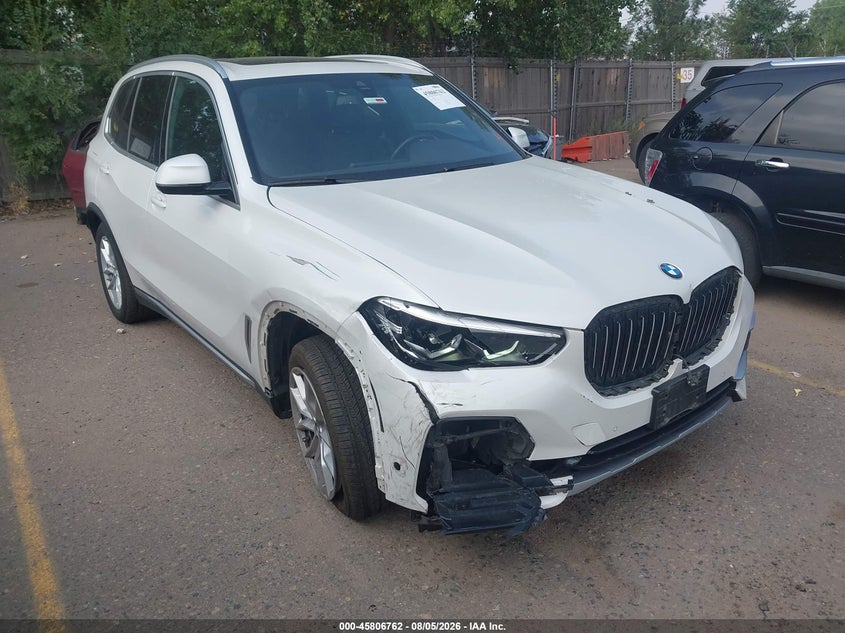 2020 BMW X5 VIN 5UXCR6C08L9B83330 — IAAI salvage auction photo