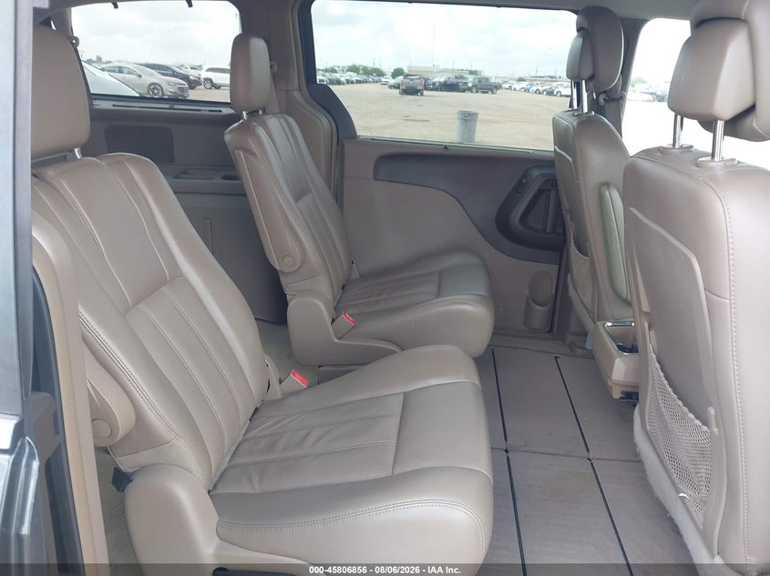 2011 Chrysler Town & country VIN 2A4RR8DG5BR713093 IAAI salvage auction — SIDE, Original (Texas), sold $725 on 2026-09-07 (photo 8)