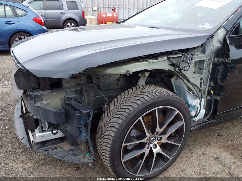 2018 Volvo V90 cross country VIN YV4A22NL4J1020516 IAAI salvage auction — LEFT FRONT, Salvage Title, sold $8,200 on 2026-08-15 (photo 6)