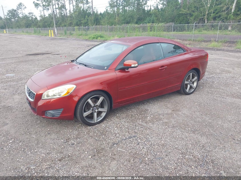 2012 Volvo C70 VIN YV1672MC8CJ126170 IAAI salvage auction — NORMAL WEAR, Salvage Title, sold $100 on 2026-08-18 (photo 2)
