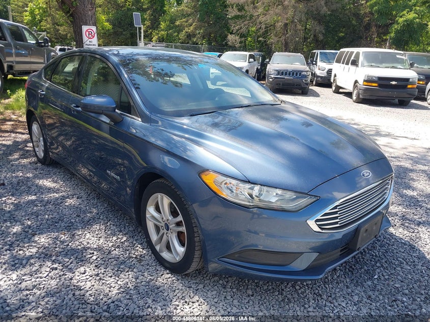 2018 Ford Fusion VIN 3FA6P0LU3JR261604 — IAAI salvage auction photo